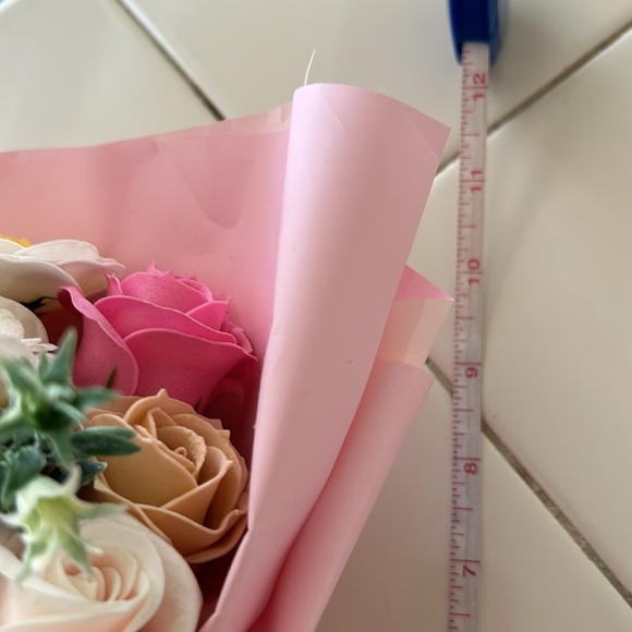 Artificial Flower bouquet - Picture 7 of 8